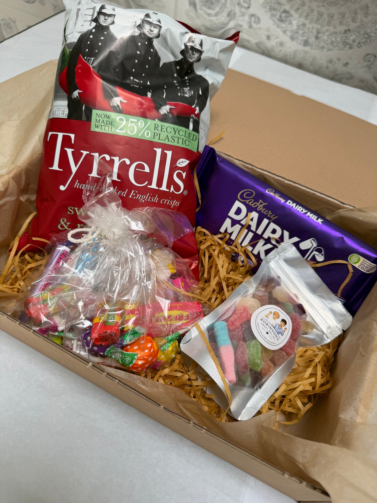 Father's Day Treat Box 👨💙 (LIMITED EDITION)